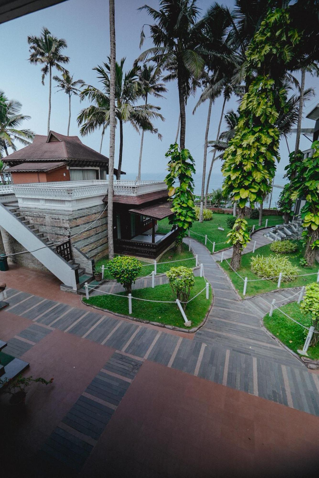 Clafouti Beach Resort - A Seafacing Resort バルカラ エクステリア 写真
