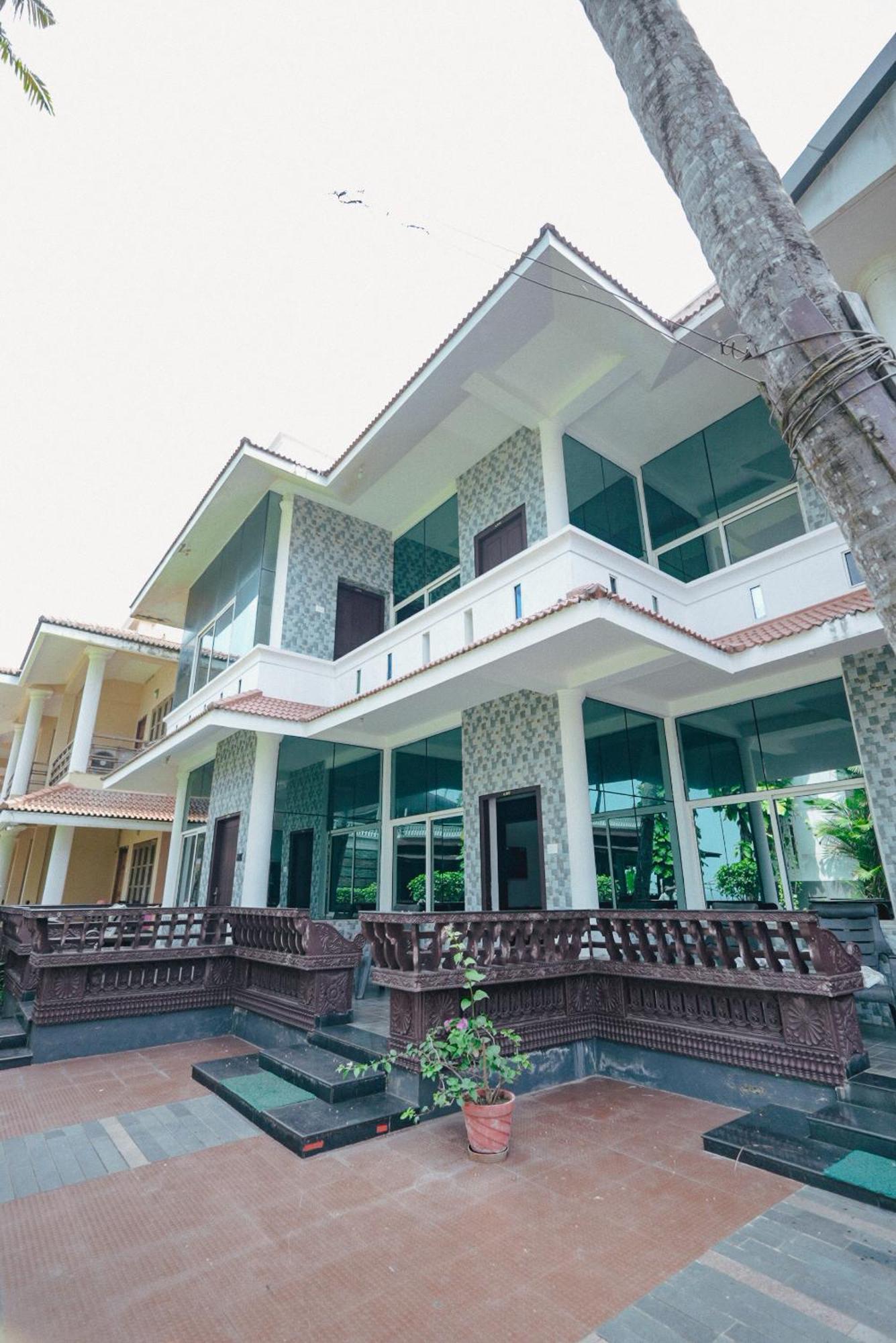 Clafouti Beach Resort - A Seafacing Resort バルカラ エクステリア 写真