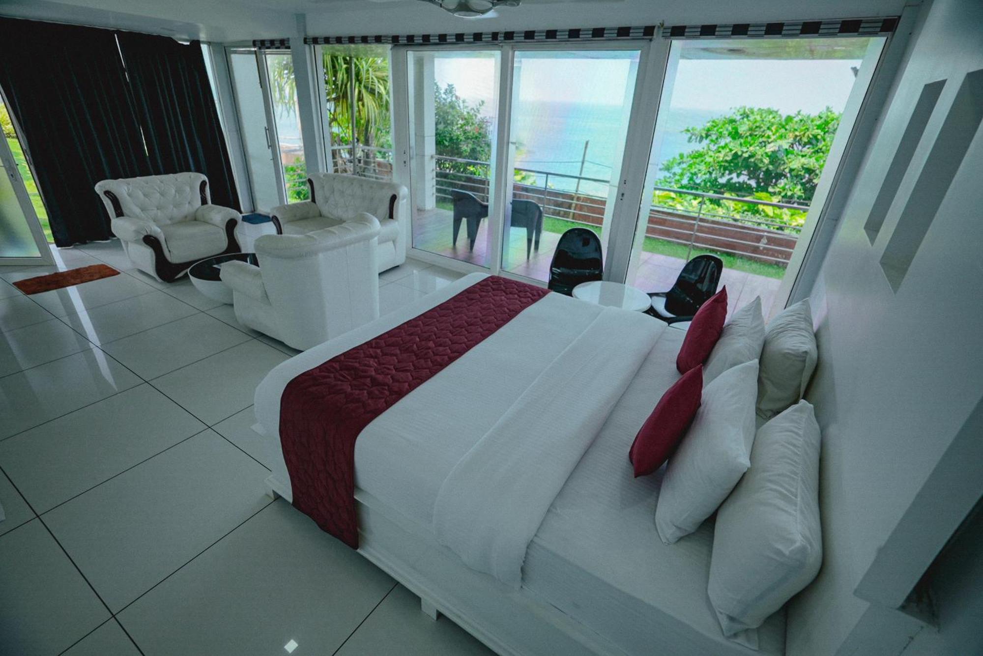 Clafouti Beach Resort - A Seafacing Resort バルカラ エクステリア 写真